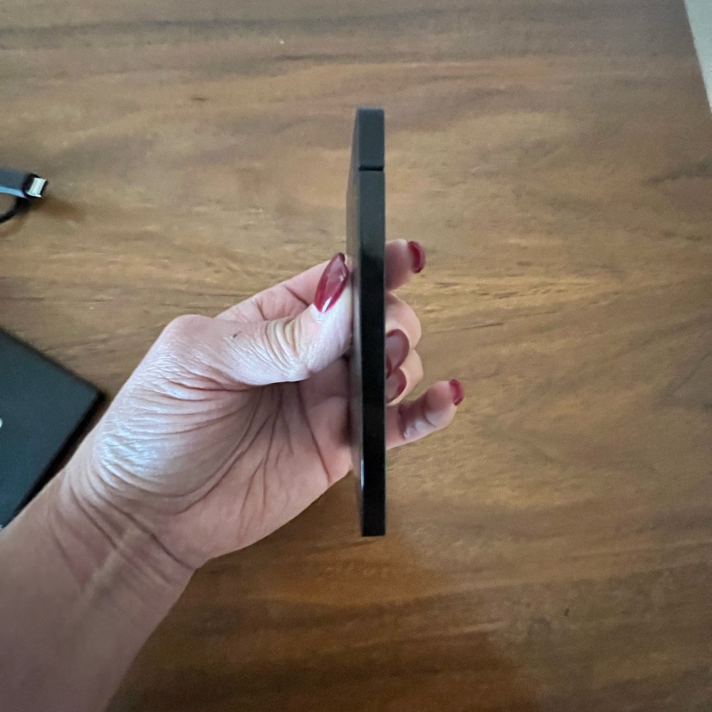Clutch Portable Chargers - Picture 5 of 5